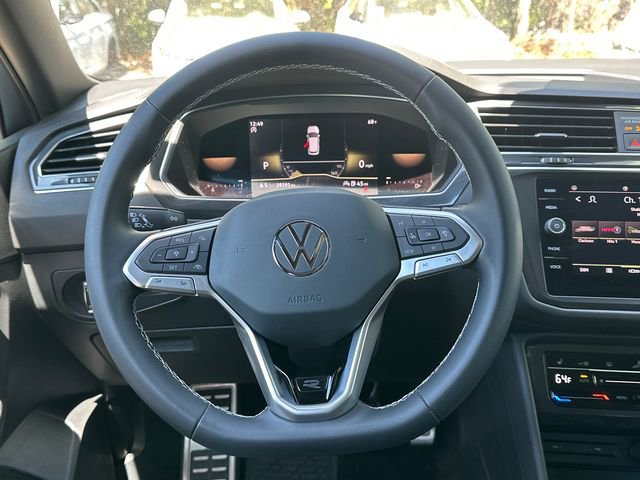 Used 2023 Volkswagen Tiguan SE R-Line image 23