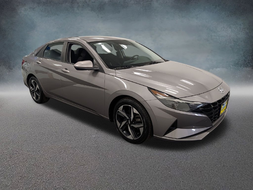 Certified 2023 Hyundai Elantra SEL w/ Convenience Package FWD image 3