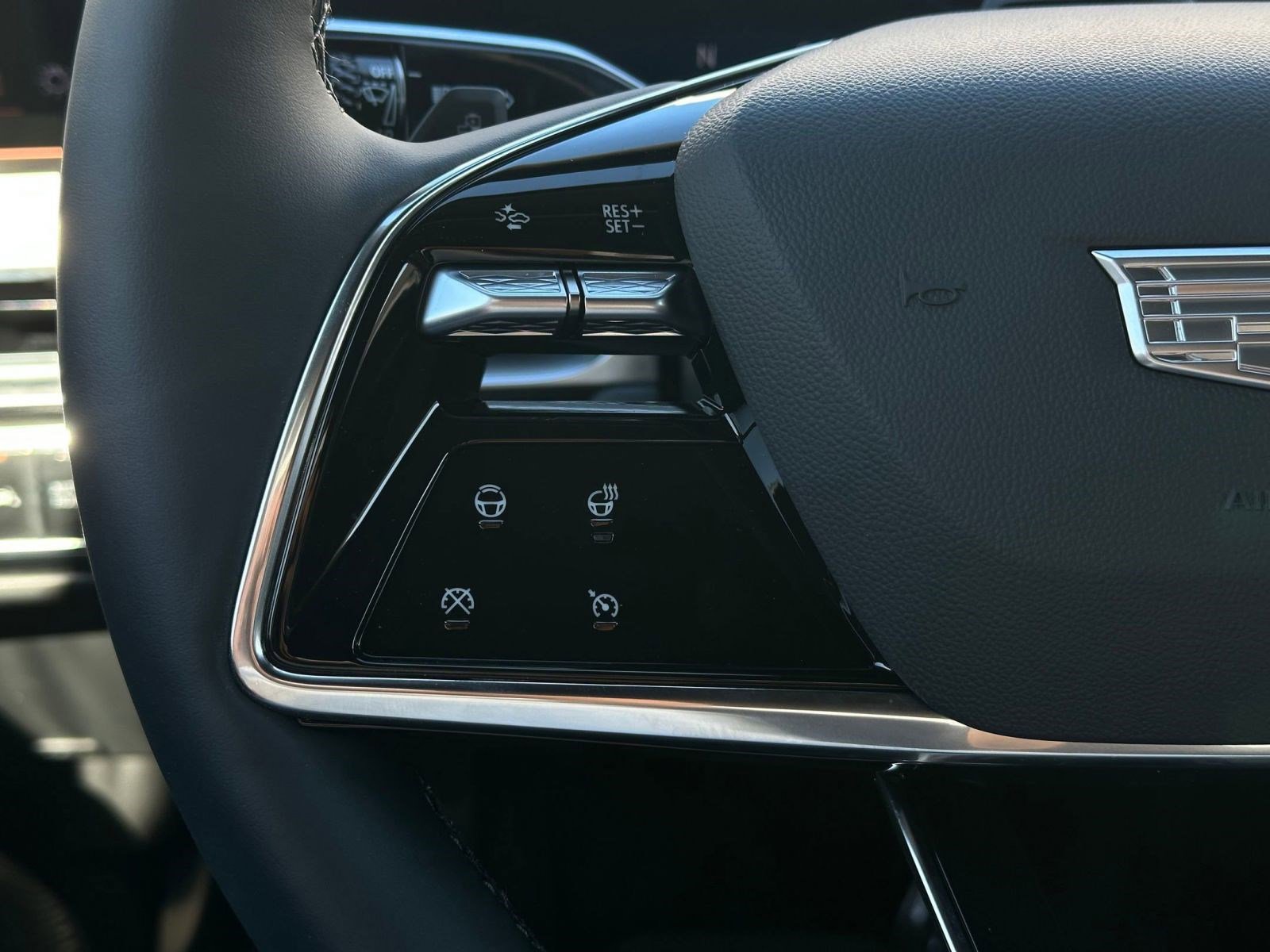 New 2026 Cadillac Lyriq Sport image 15