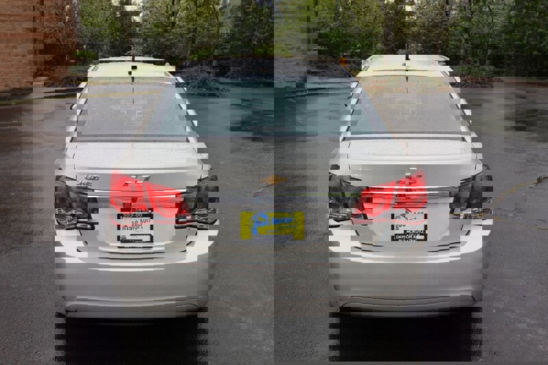 Used 2014 Chevrolet Cruze LS image 8