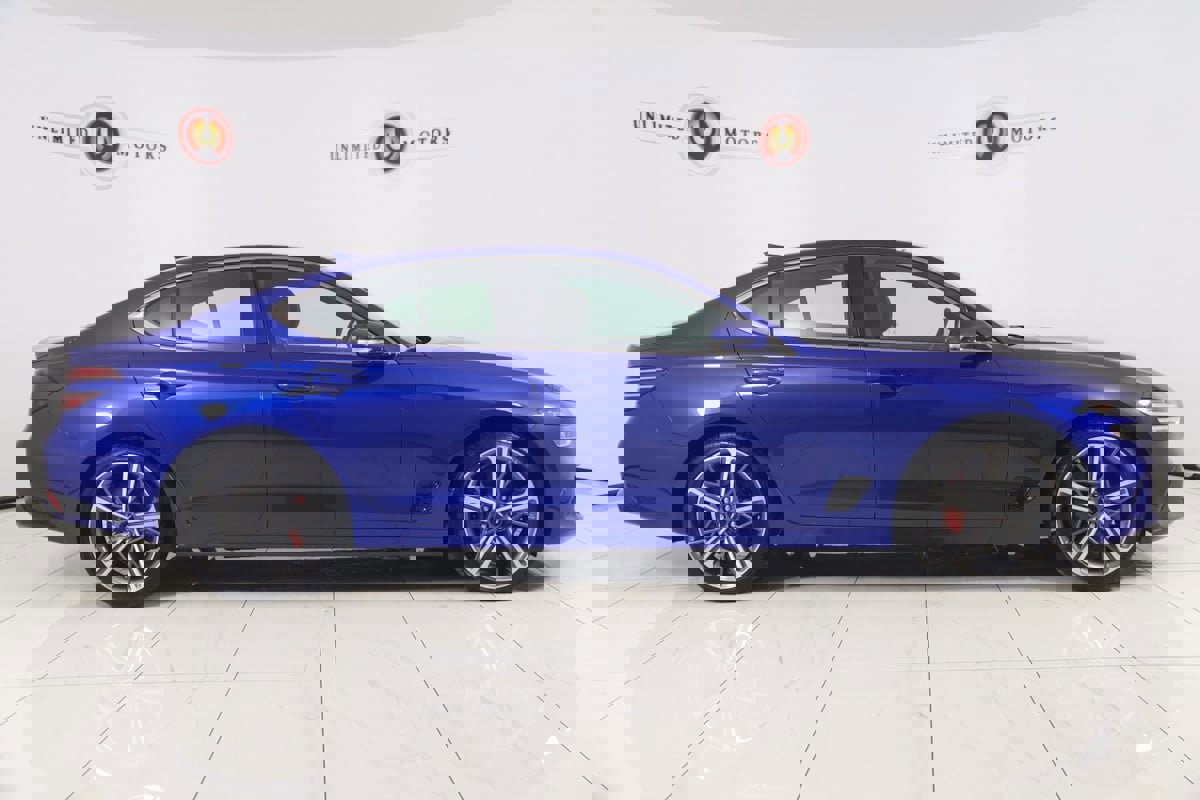 Used 2024 Genesis G70 3.3T Advanced image 2