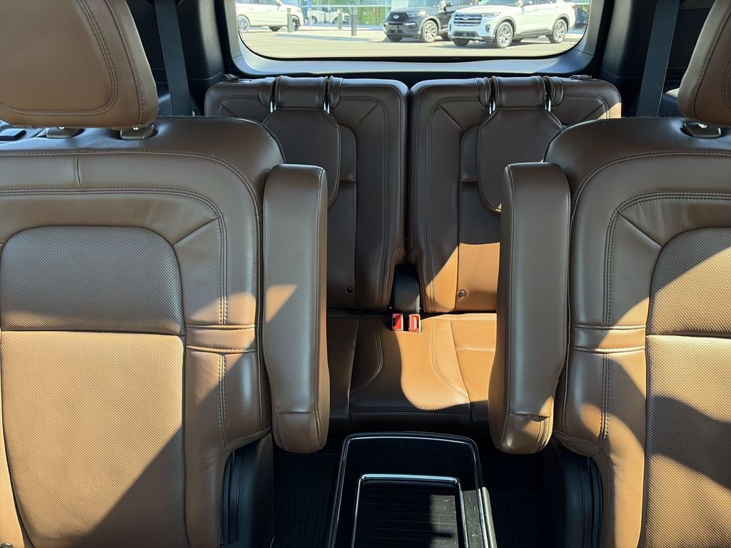 Used 2020 Lincoln Aviator Reserve w/ Equipment Group 202A AWD/4WD image 24