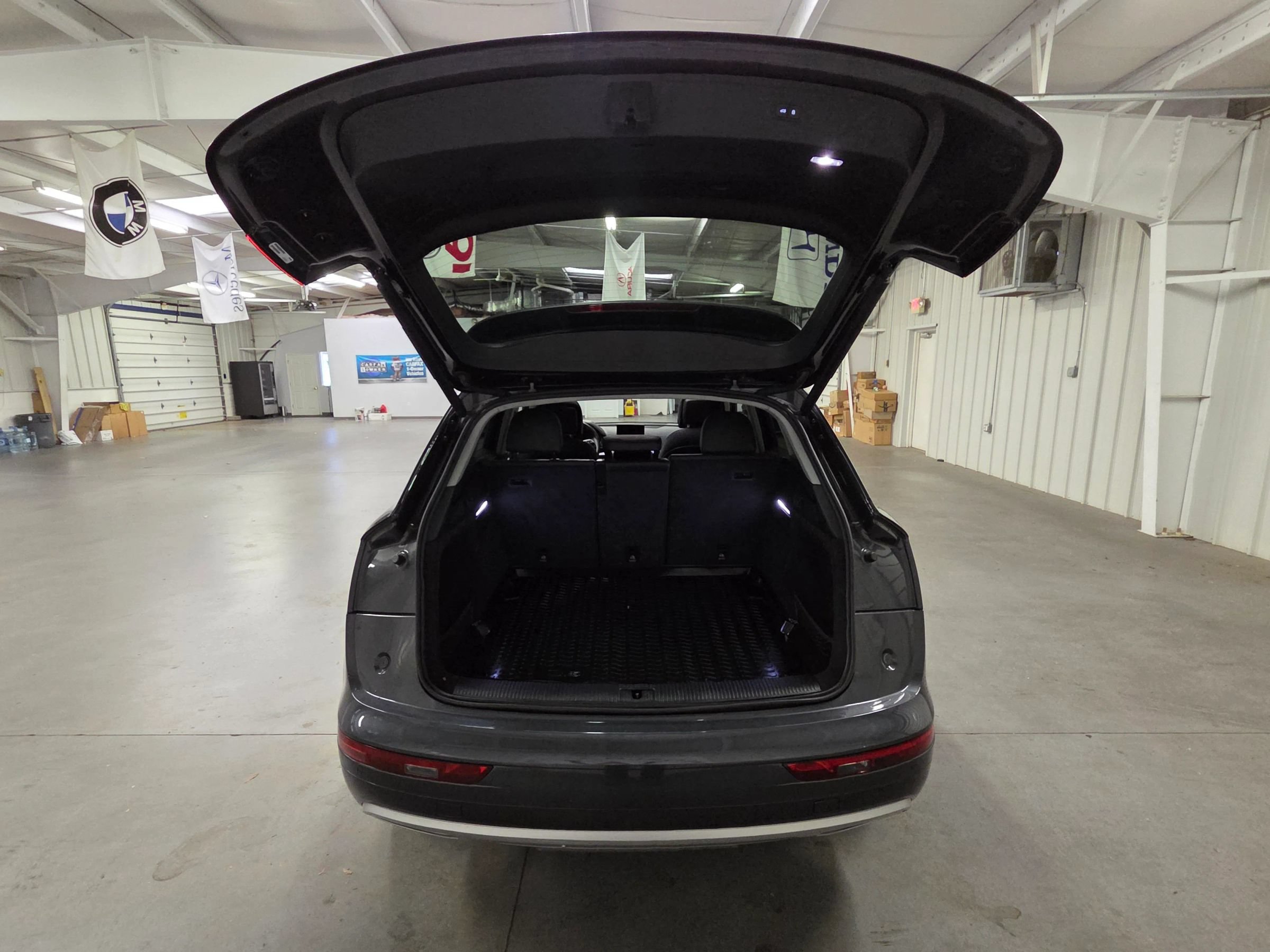 Used 2020 Audi Q5 2.0T Premium w/ Convenience Package AWD/4WD image 40