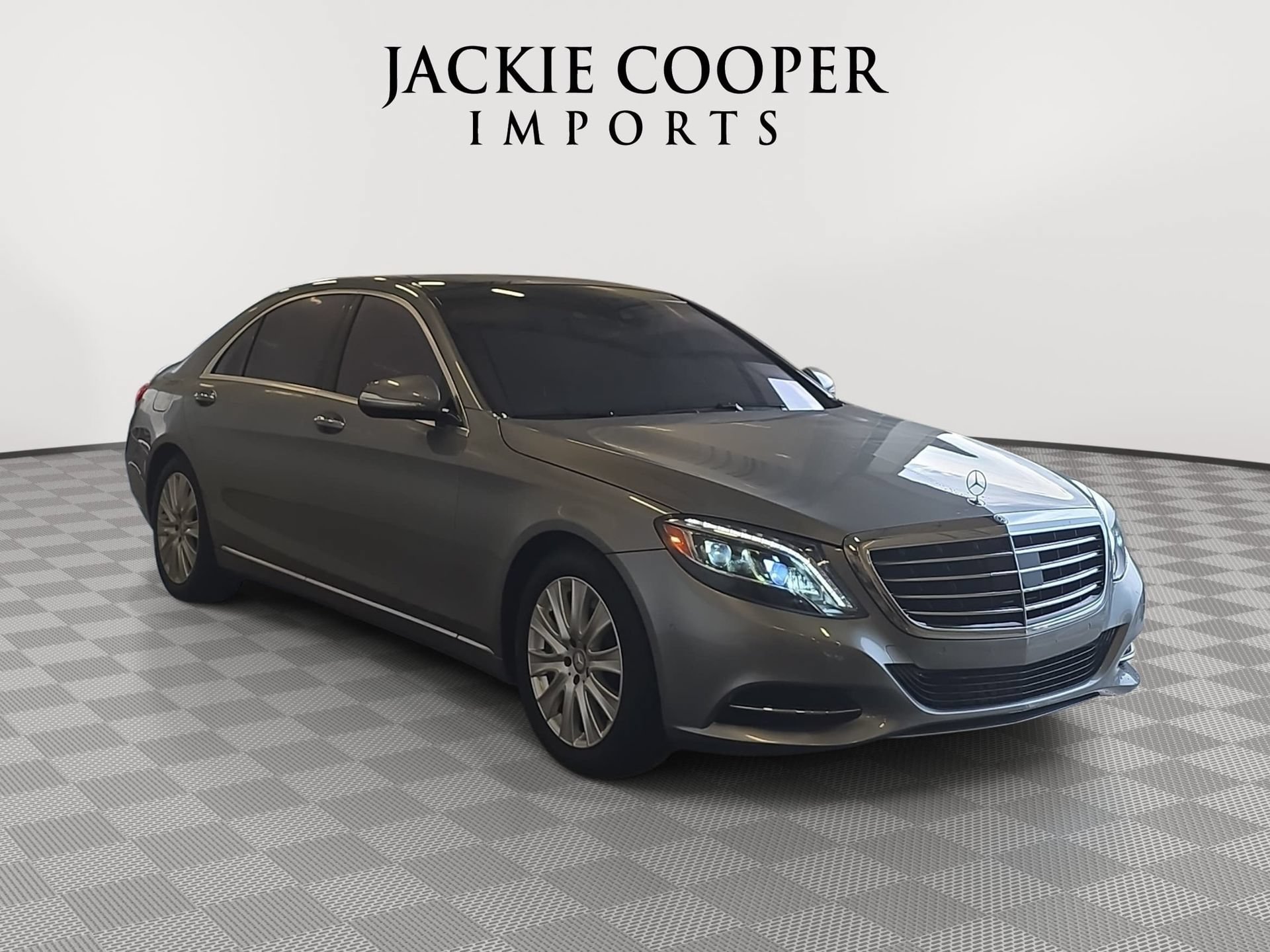 Used 2015 Mercedes-Benz S 550 4MATIC Sedan image 3