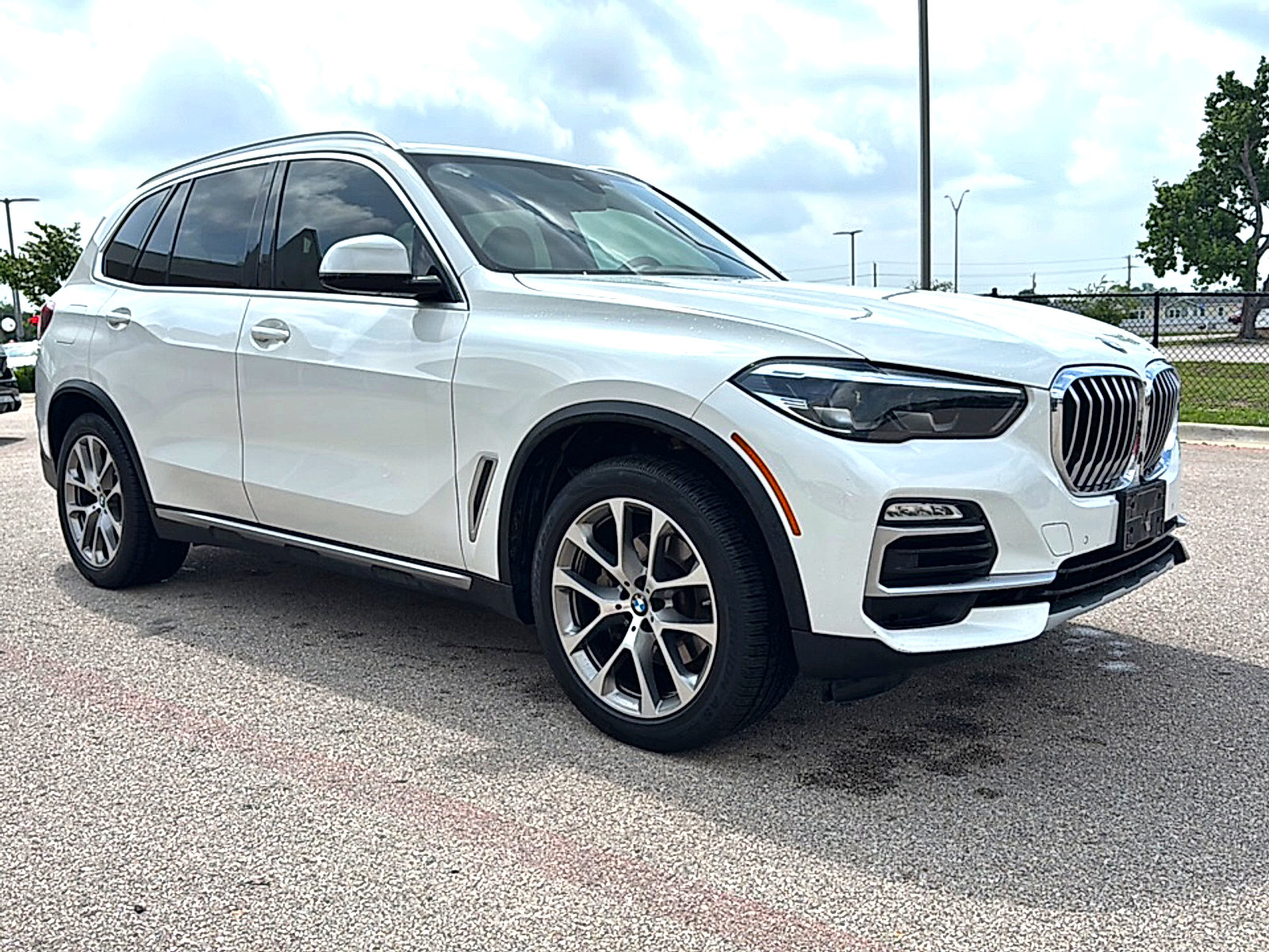 Used 2021 BMW X5 sDrive40i w/ Convenience Package RWD image 3