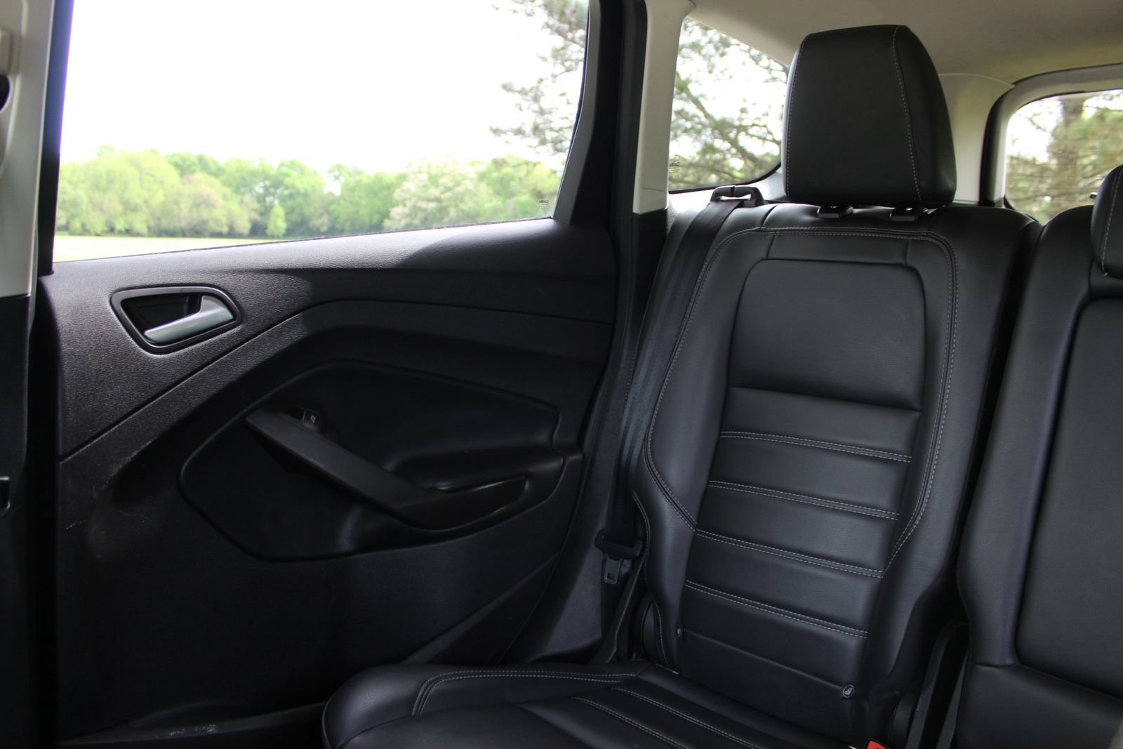 Used 2019 Ford Escape SEL AWD/4WD image 12