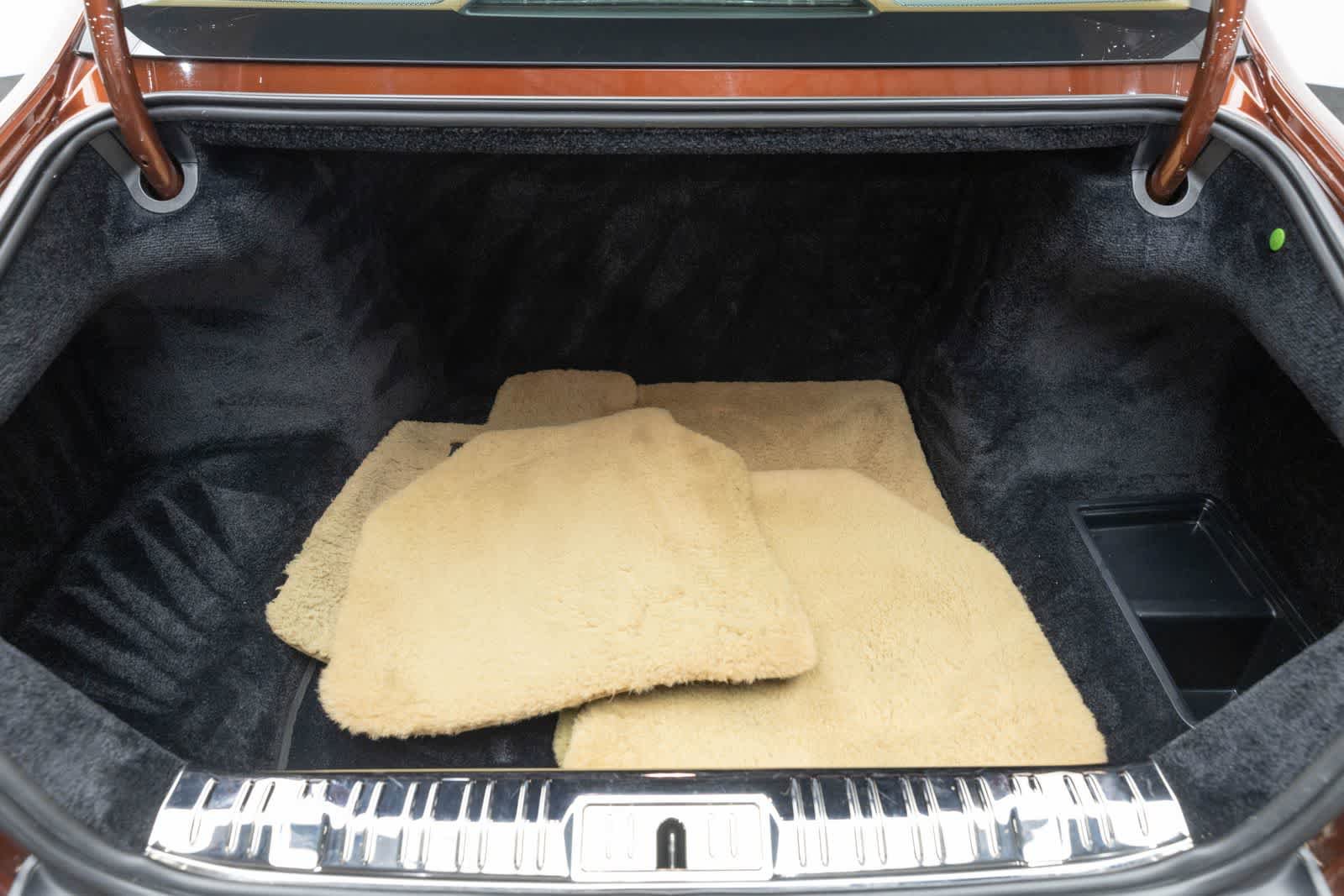 Used 2013 Rolls-Royce Ghost RWD image 37
