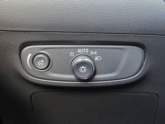 Used 2024 Buick Encore GX Sport Touring w/ Comfort Package FWD image 17