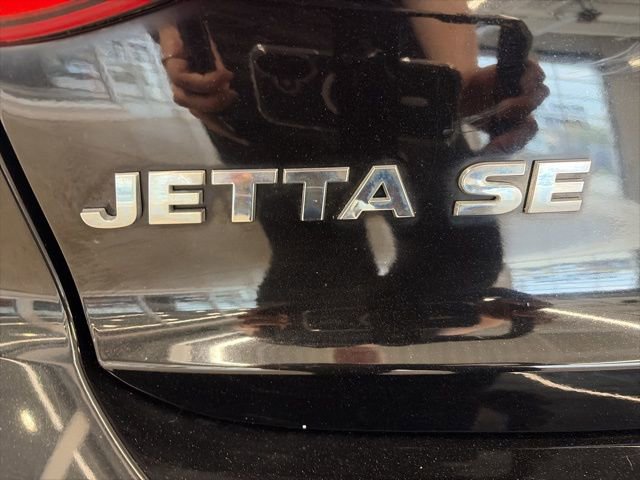 Used 2015 Volkswagen Jetta SE FWD image 7