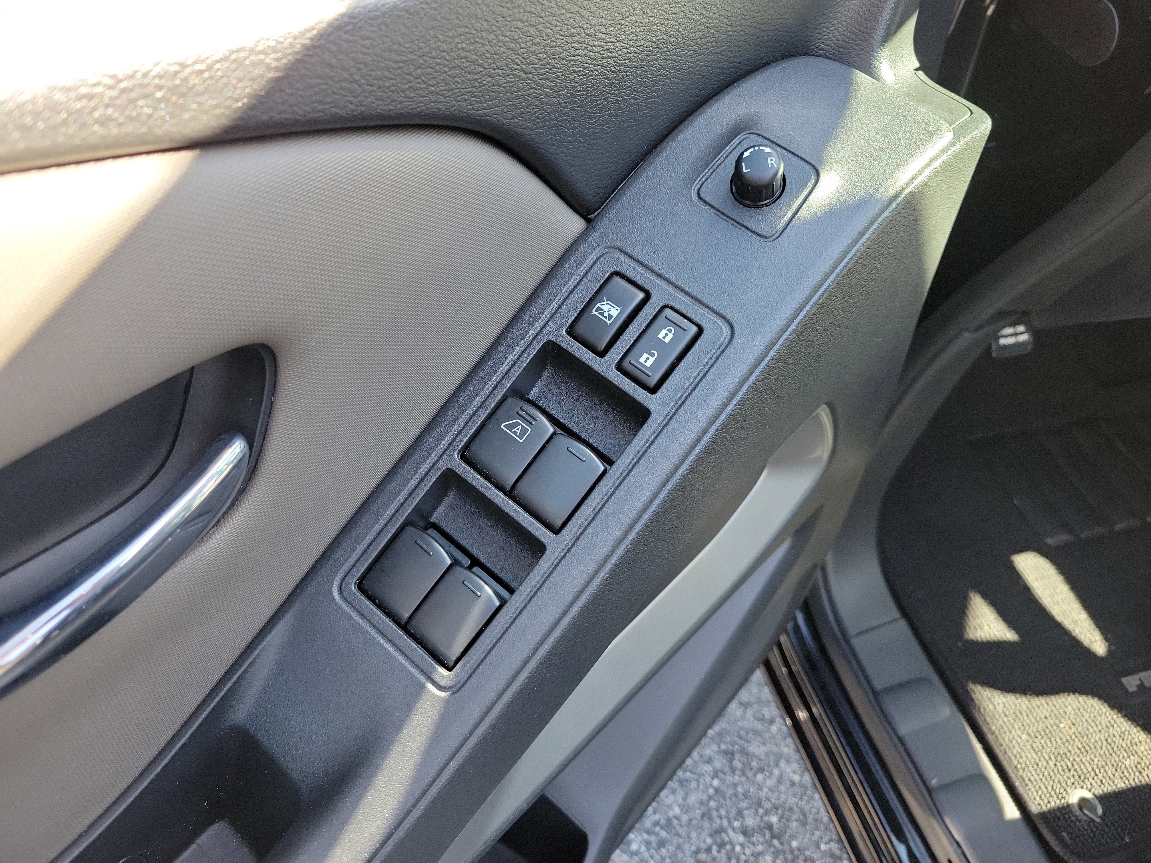 Used 2022 Nissan Frontier SV RWD image 19