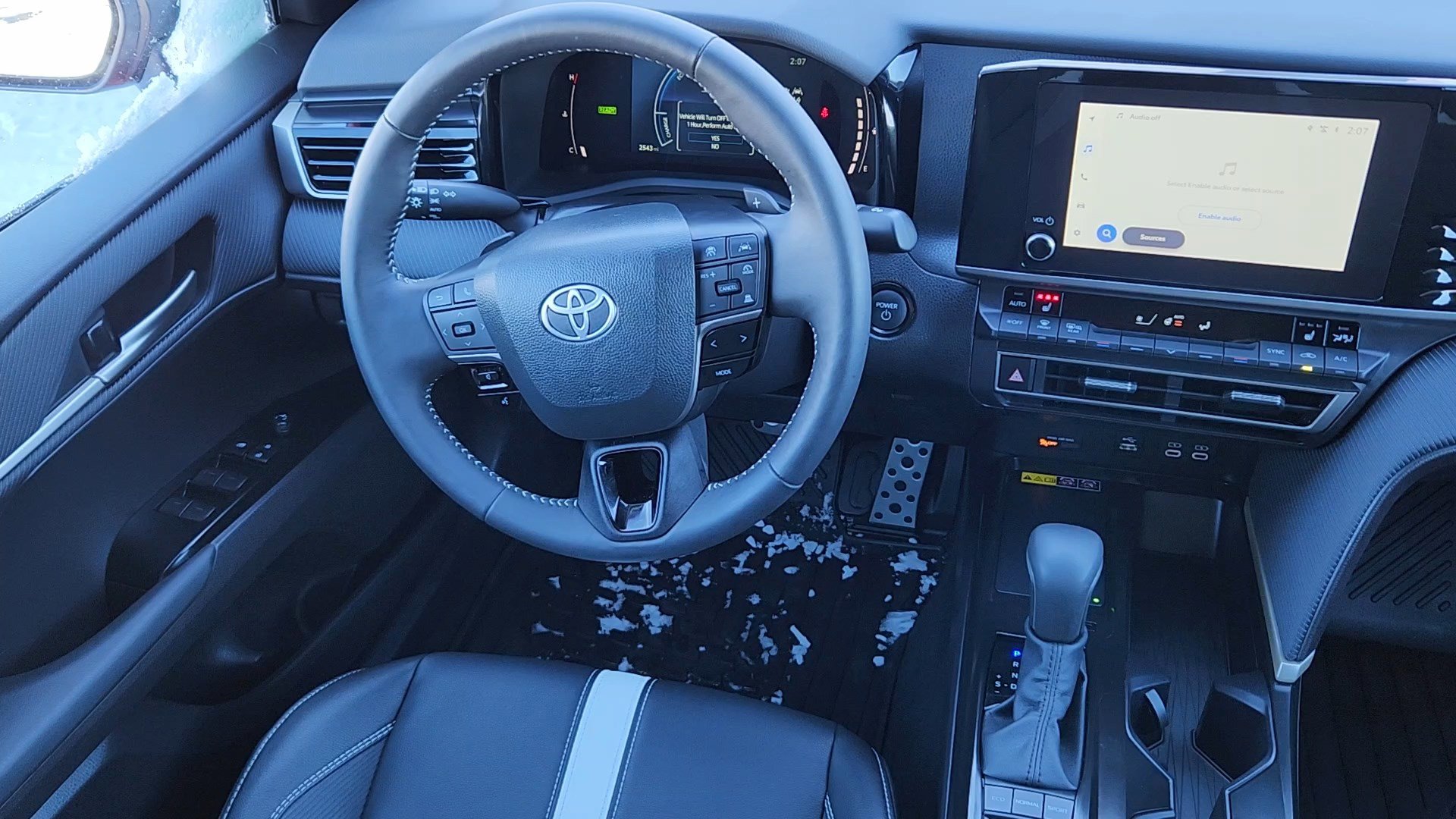 Used 2025 Toyota Camry SE image 5