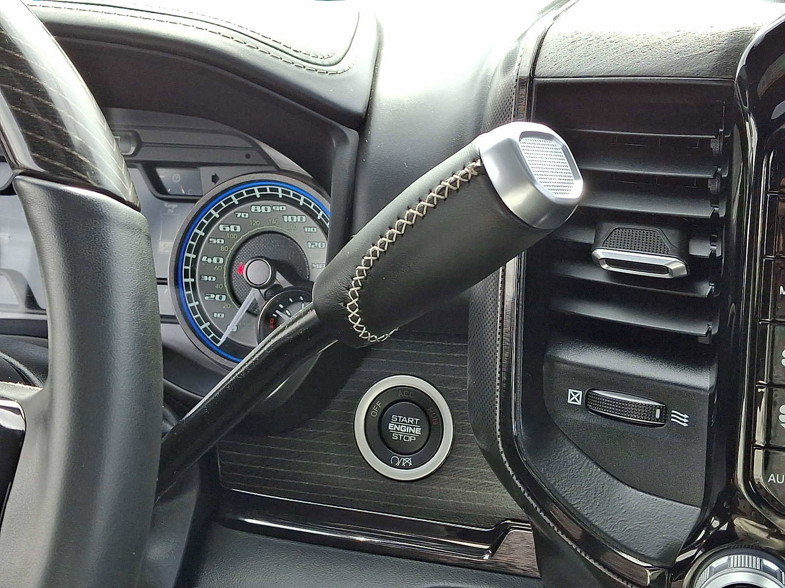 Used 2022 RAM 2500 Limited image 16