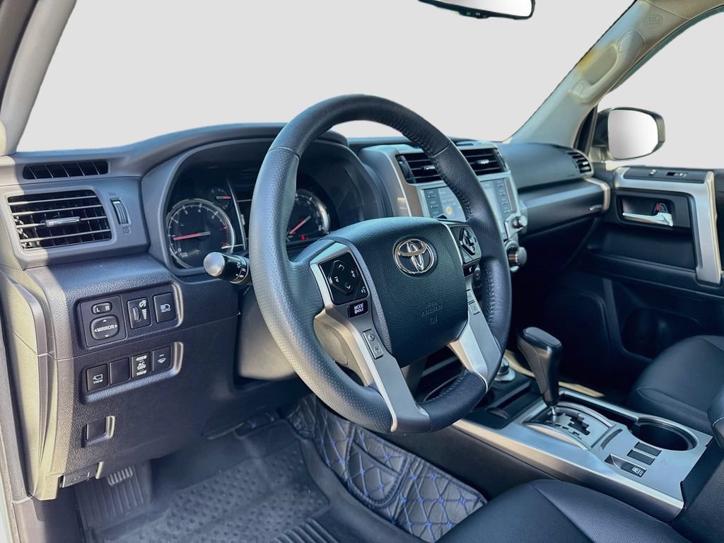 Used 2022 Toyota 4Runner TRD Sport w/ Technology Package AWD/4WD image 10