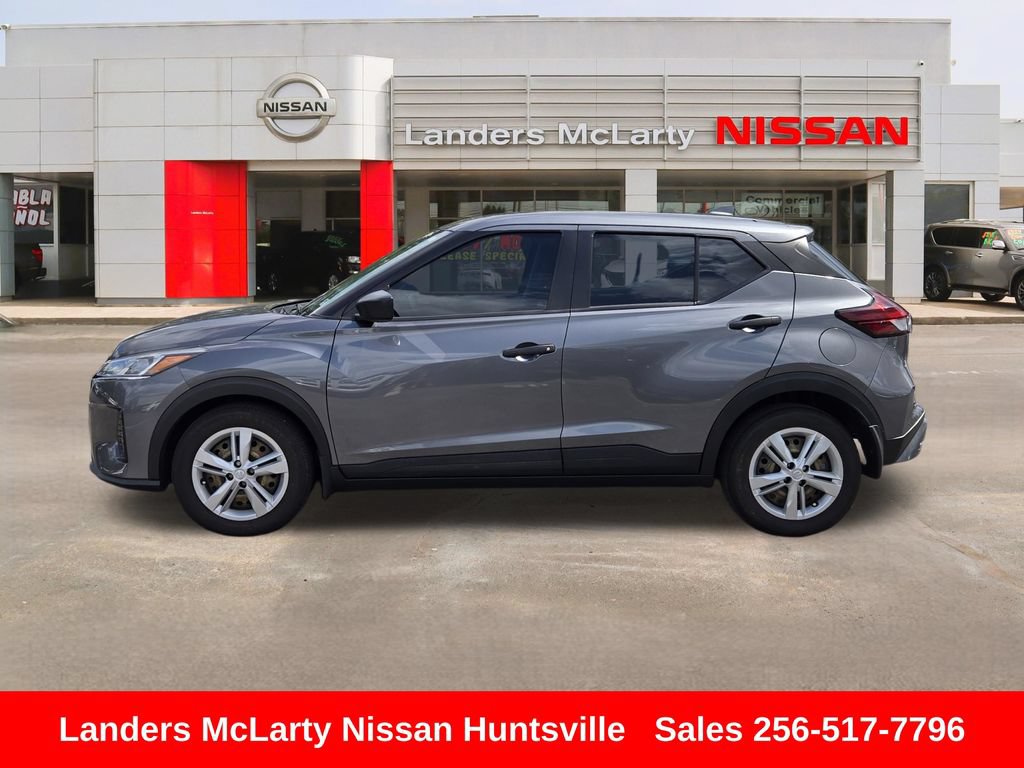 Used 2023 Nissan Kicks S FWD image 8