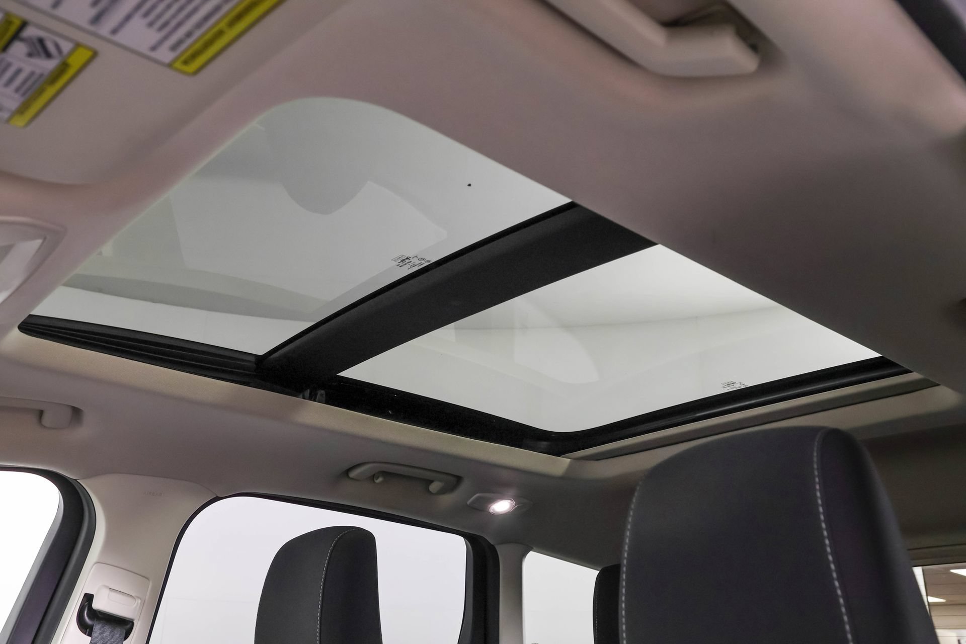 Used 2018 Ford Escape SE FWD image 11