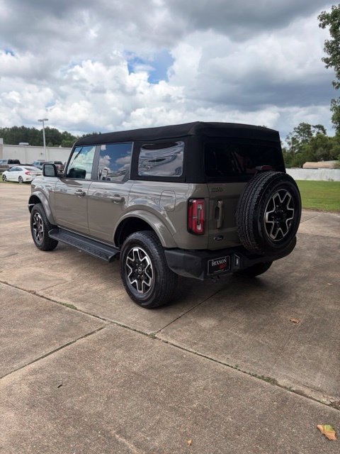 Used 2025 Ford Bronco Outer Banks AWD/4WD image 3