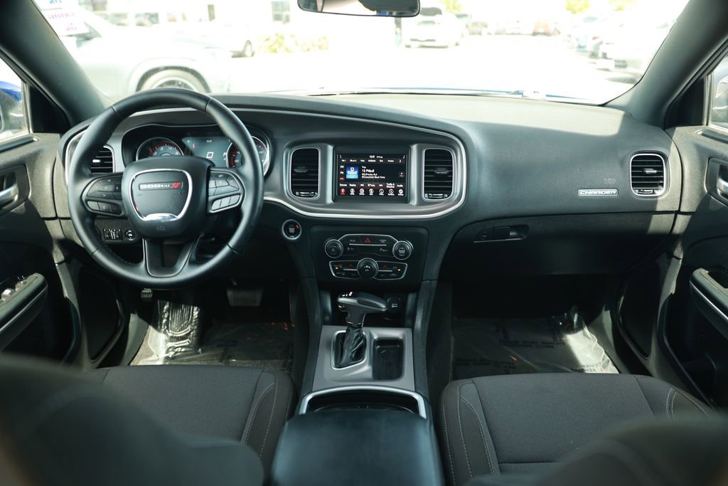 Used 2020 Dodge Charger SXT w/ Driver Convenience Group image 24