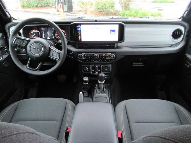 Used 2024 Jeep Gladiator Sport image 13