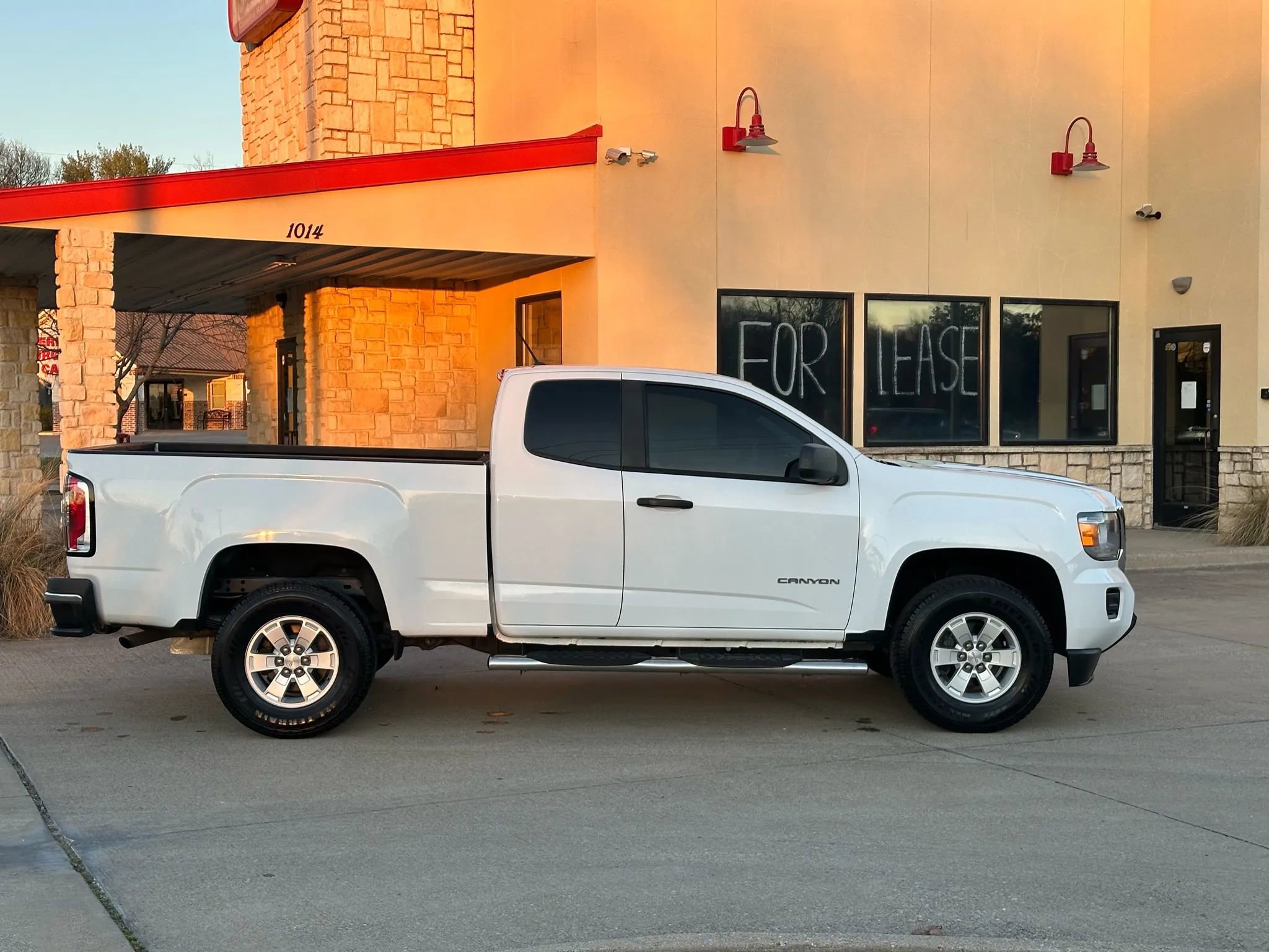 Used 2017 GMC Canyon W/T w/ Convenience Package RWD image 6
