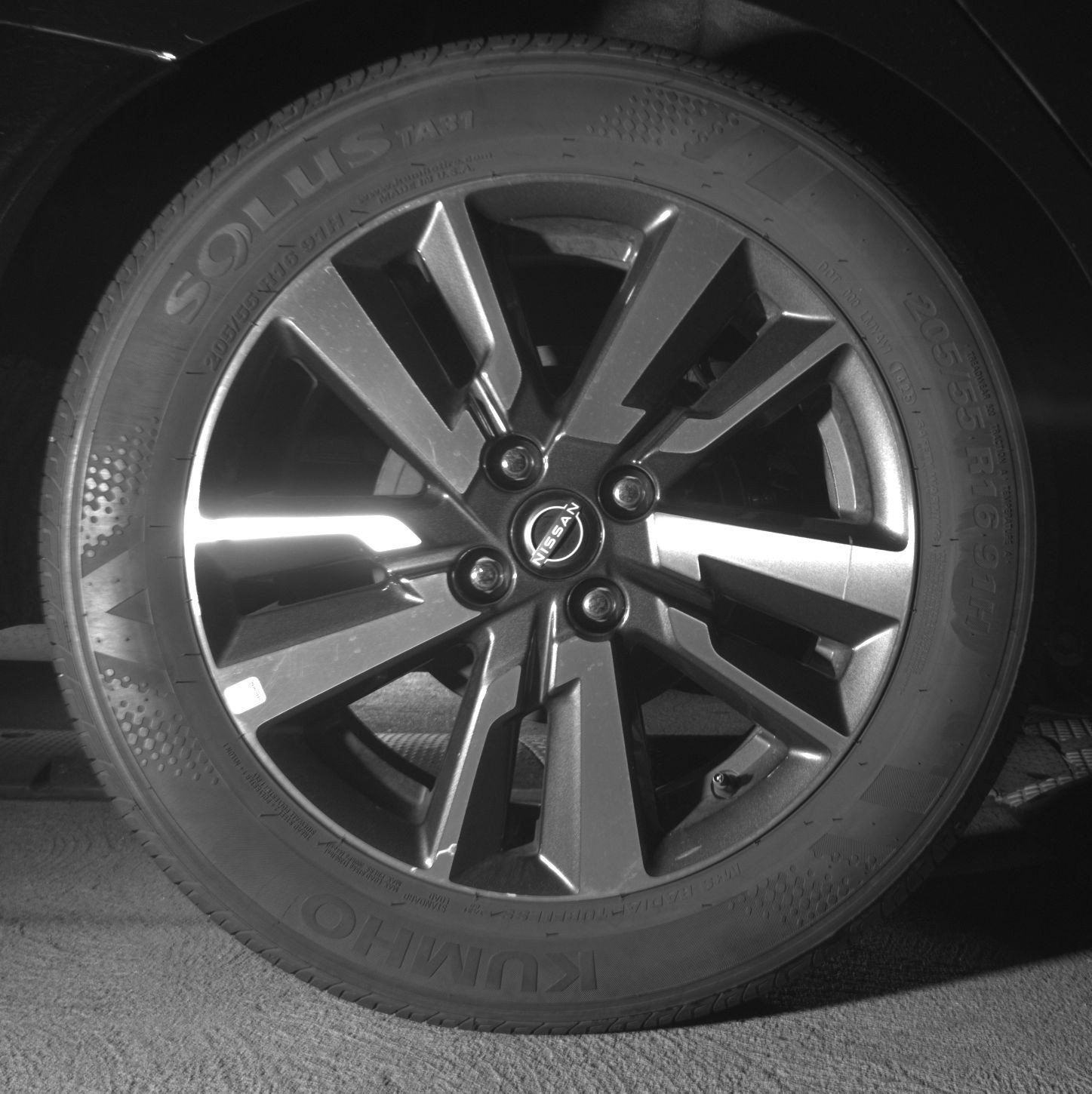 Used 2025 Nissan Versa SV FWD image 18