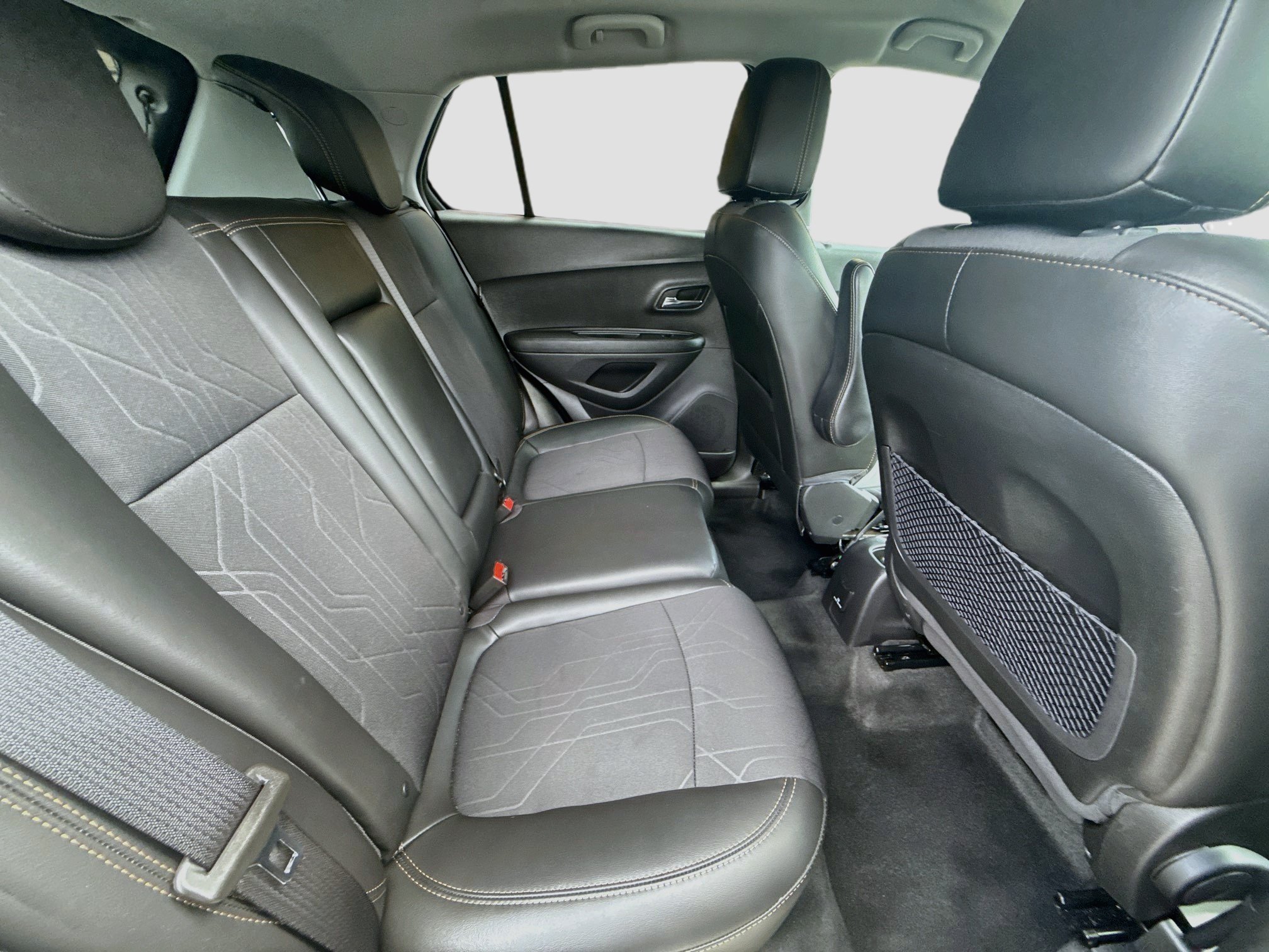 Used 2020 Chevrolet Trax LT w/ Driver Confidence Package FWD image 27
