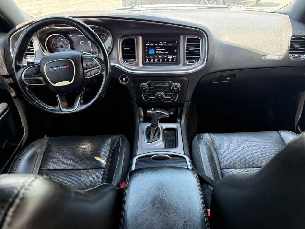 Used 2020 Dodge Charger SXT w/ Leather Interior Group RWD image 11