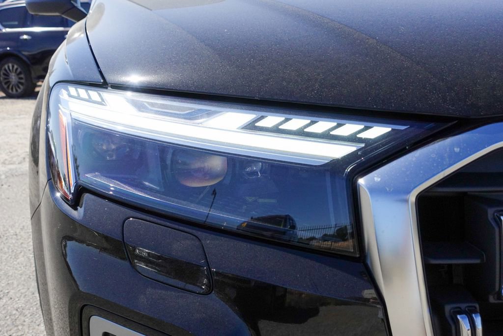 New 2025 Audi Q7 3.0T Prestige image 4