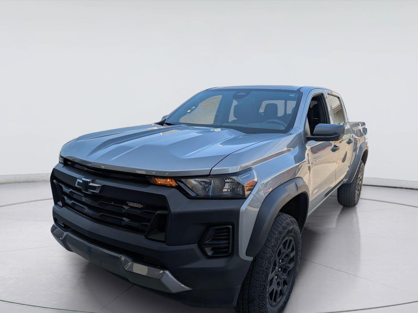Used 2024 Chevrolet Colorado Trail Boss w/ Advanced Trailering Package AWD/4WD image 1