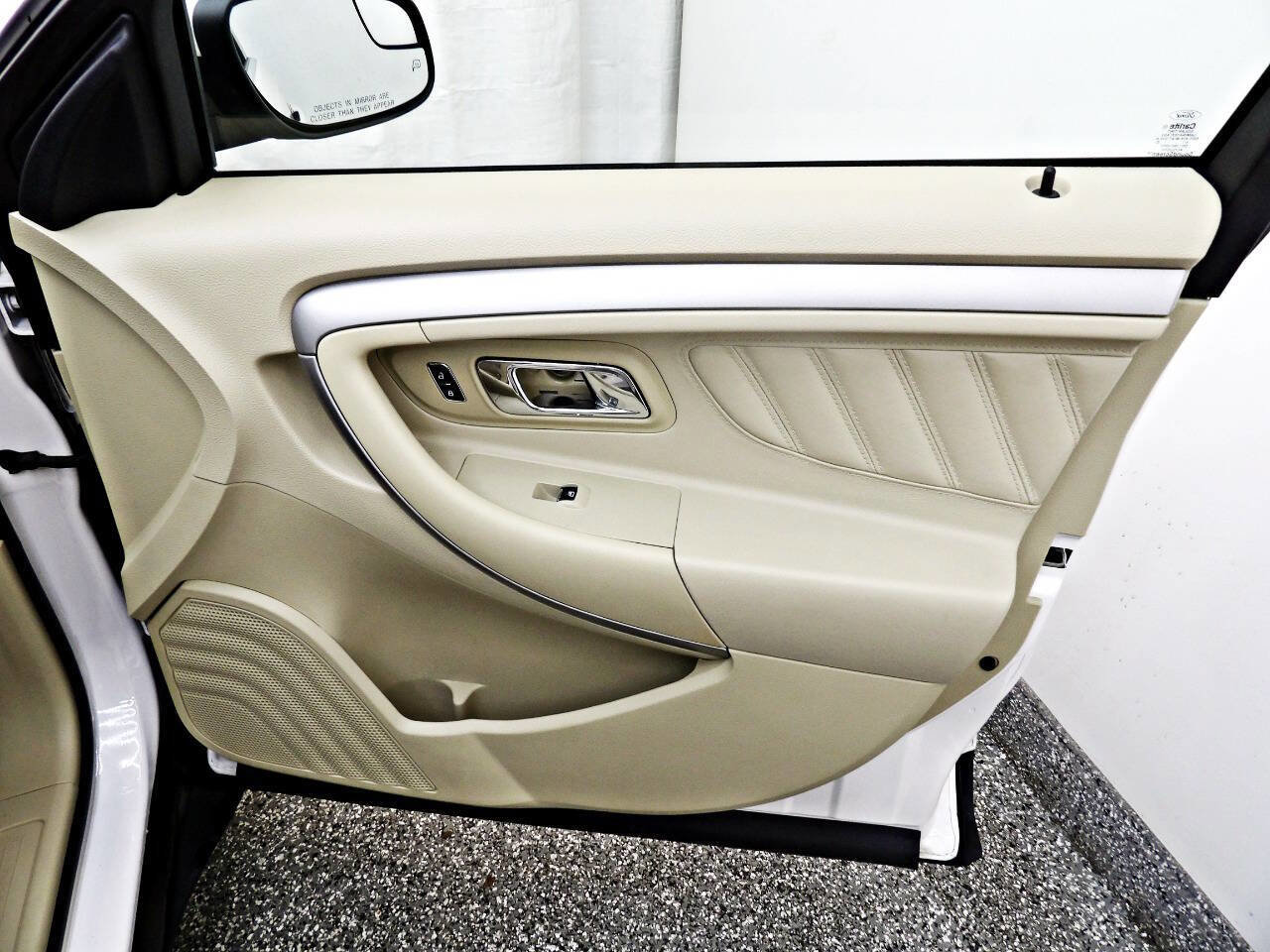 Used 2016 Ford Taurus SEL w/ Equipment Group 201A image 11