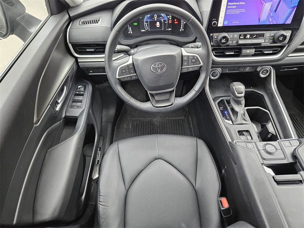 Used 2024 Toyota Grand Highlander XLE image 14