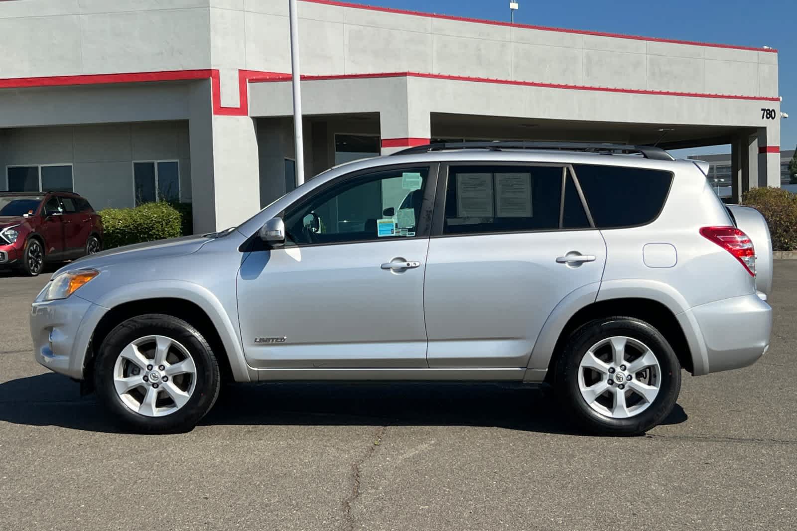 Used 2012 Toyota RAV4 Limited w/ Navigation Value Pkg AWD/4WD image 9