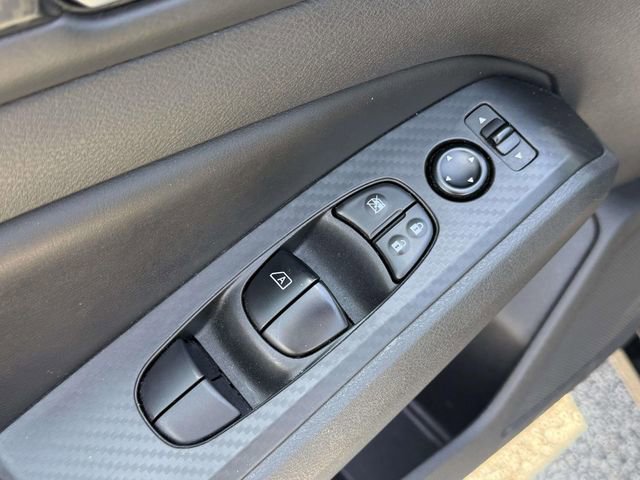 Used 2024 Nissan Altima 2.5 SV FWD image 15