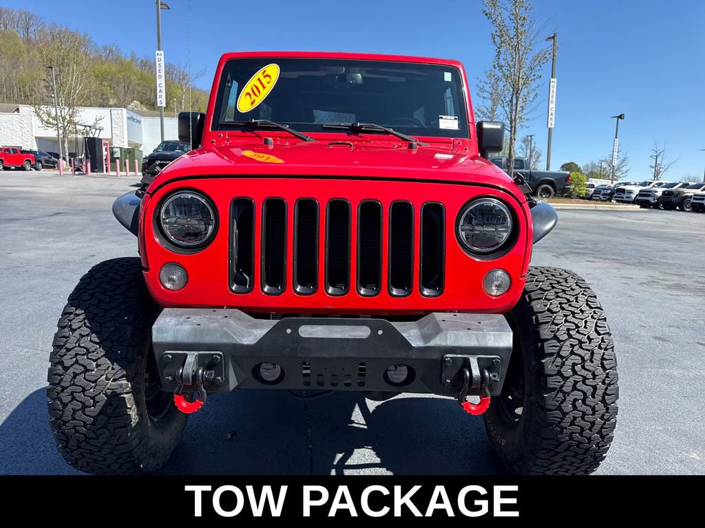 Used 2015 Jeep Wrangler Unlimited Rubicon w/ Connectivity Group image 11