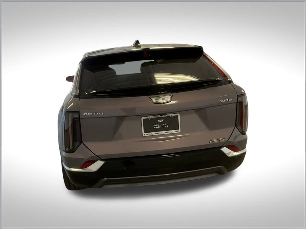 New 2025 Cadillac Optiq Luxury 1 w/ LPO, ONYX Package image 10