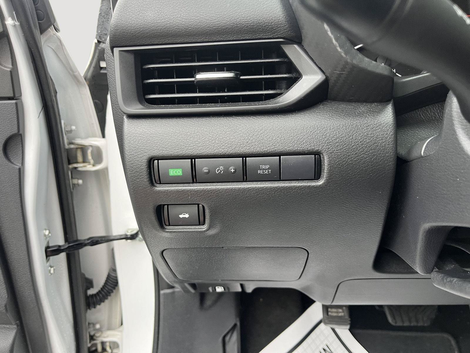 Used 2024 Nissan Sentra S FWD image 32