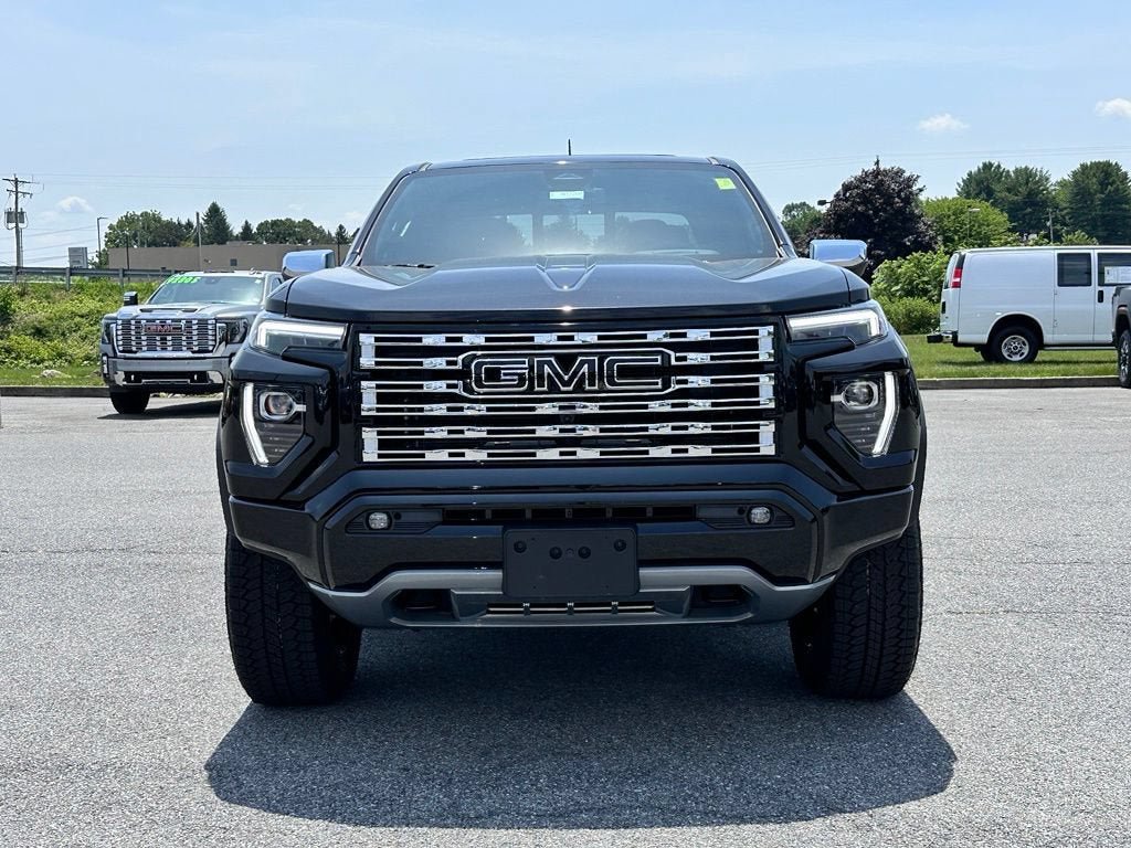 New 2026 GMC Canyon Denali w/ LPO, Denali Black Edition AWD/4WD image 4