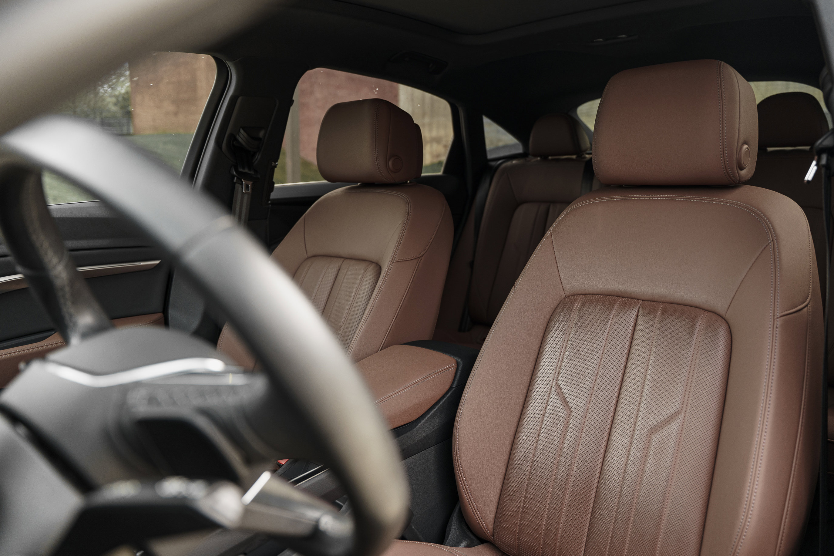 Used 2024 Audi Q8 e-tron Premium Plus w/ Premium Plus Package image 21