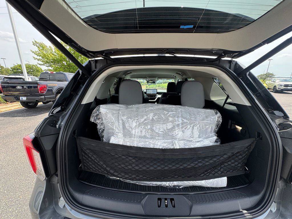 New 2026 Ford Explorer Active w/ Active Comfort Package AWD/4WD image 16
