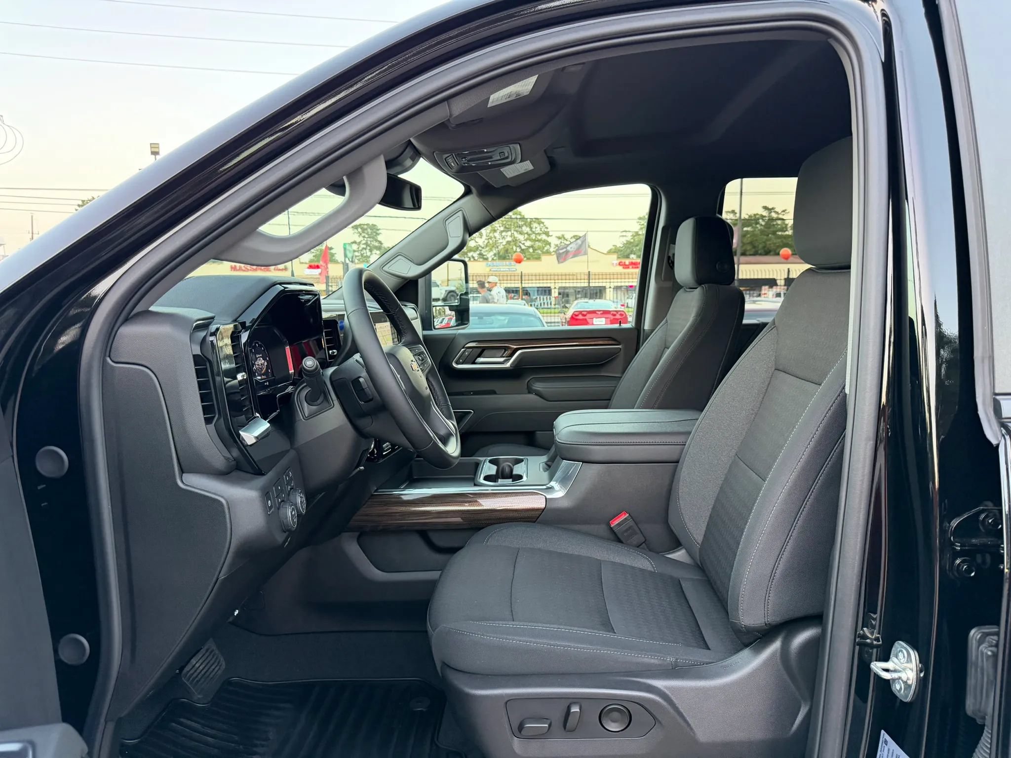 Used 2025 Chevrolet Silverado 2500 LT w/ Safety Package AWD/4WD image 22