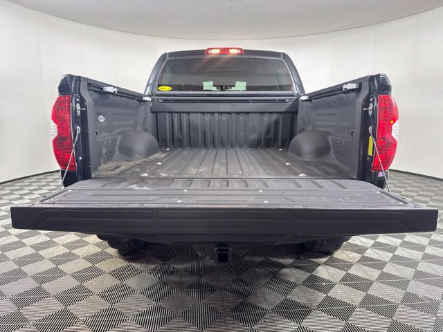 Used 2018 Toyota Tundra Limited w/ Limited Premium Package AWD/4WD image 20