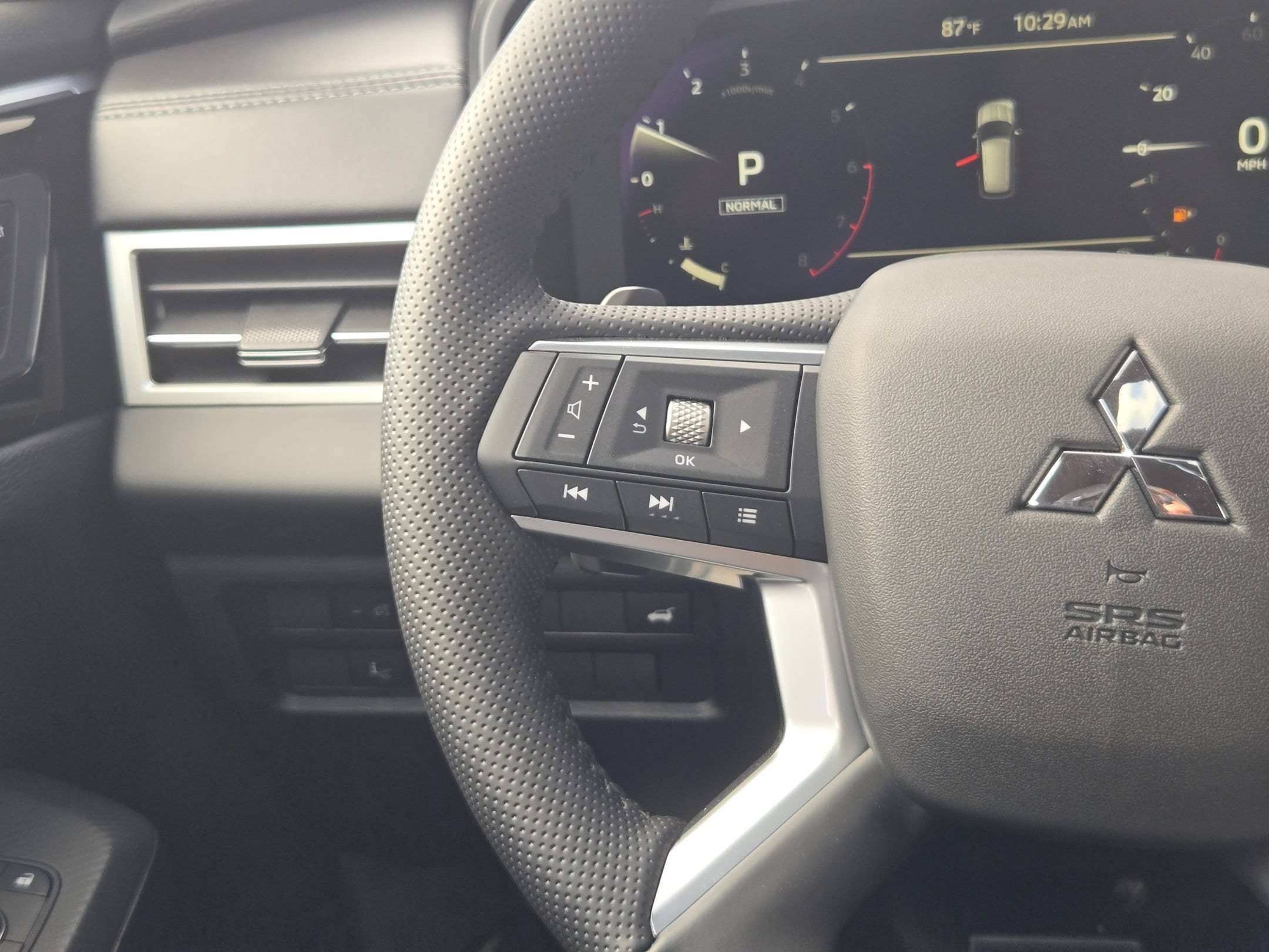 New 2026 Mitsubishi Outlander SEL Black Edition FWD image 20