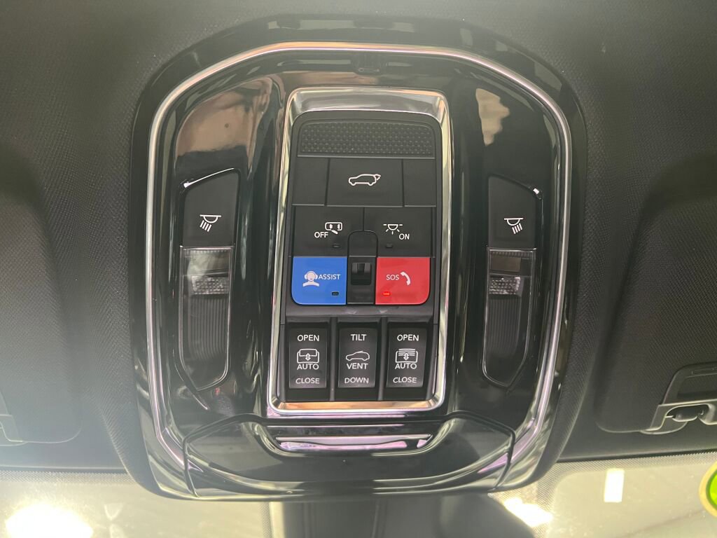 Used 2021 Jeep Grand Cherokee L Summit w/ Advanced Protech Group IV image 21