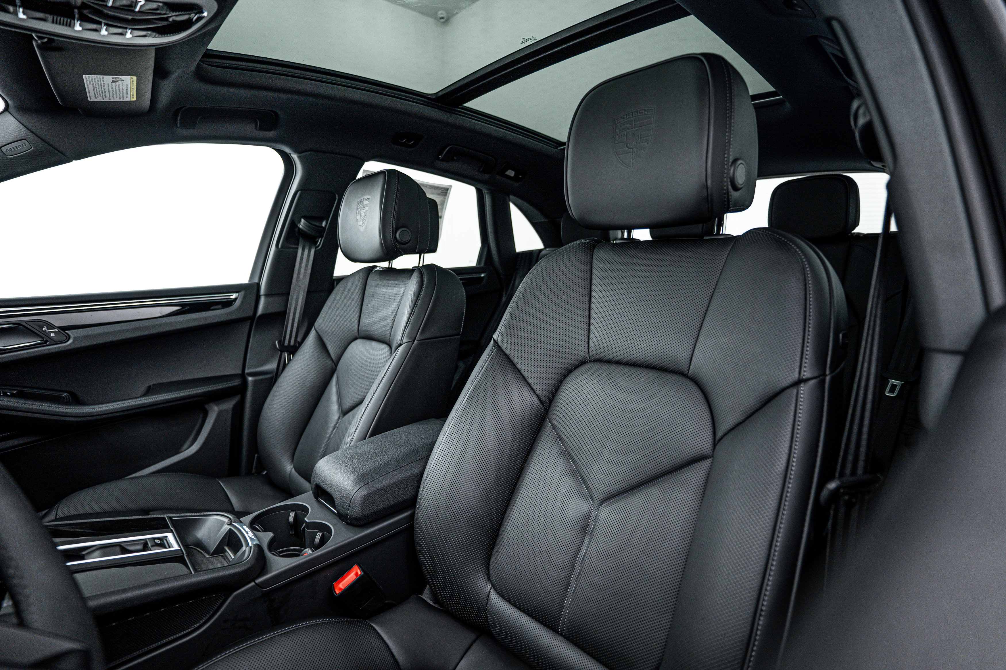 New 2025 Porsche Macan image 19