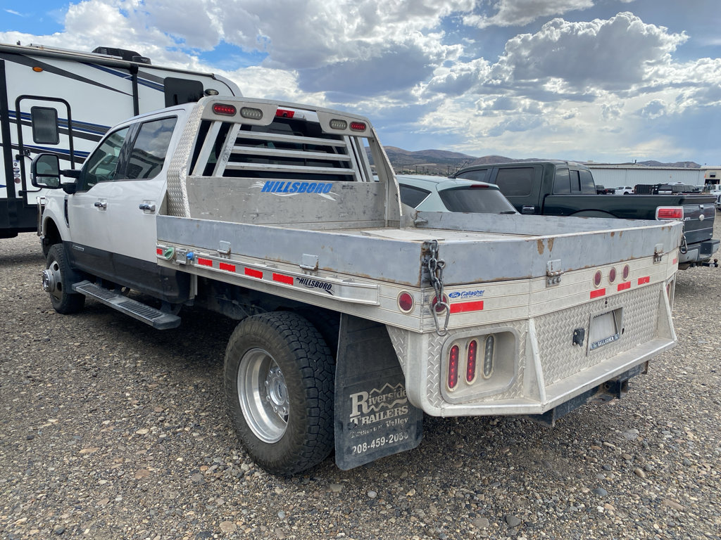 Used 2017 Ford F350 Lariat w/ Lariat Ultimate Package image 3