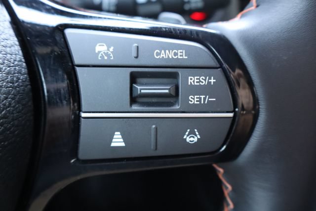 Used 2025 Honda Pilot Sport image 18