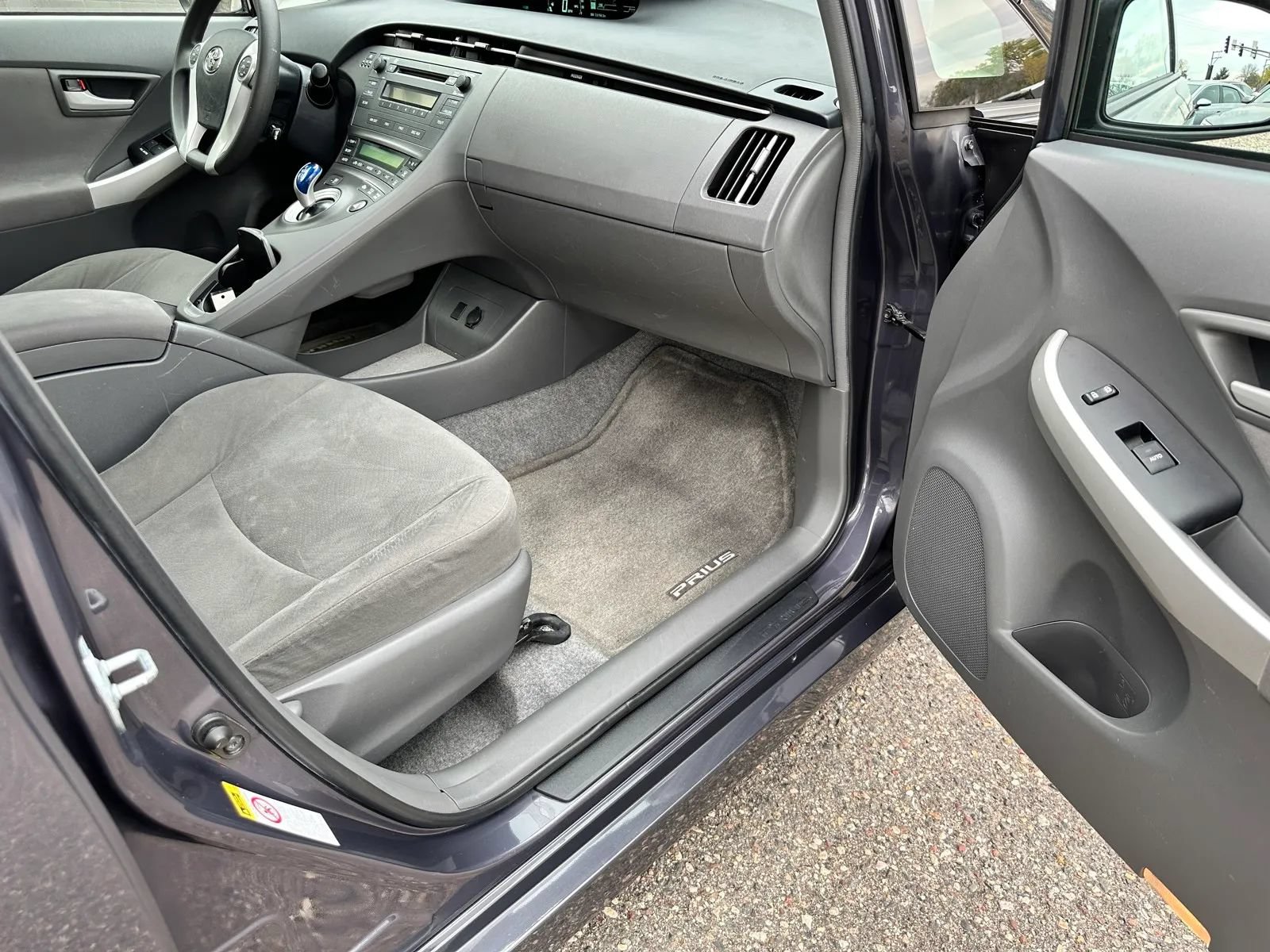 Used 2011 Toyota Prius Two FWD image 17
