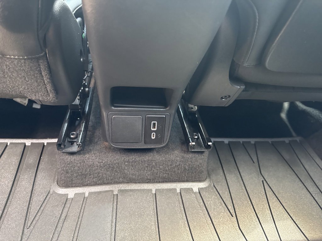 Used 2023 Buick Encore GX Select w/ Sport Touring Package image 35