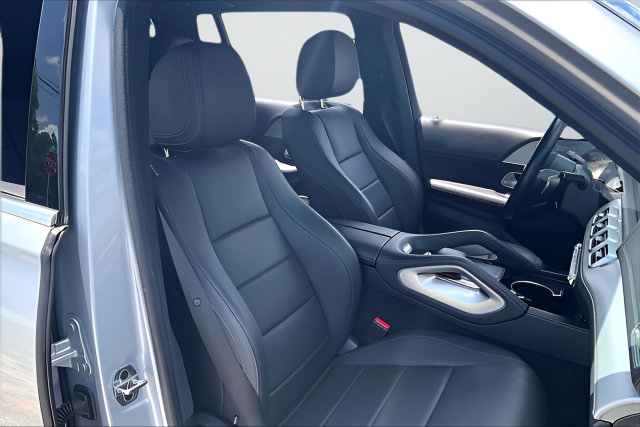 Used 2025 Mercedes-Benz GLS 450 4MATIC image 25