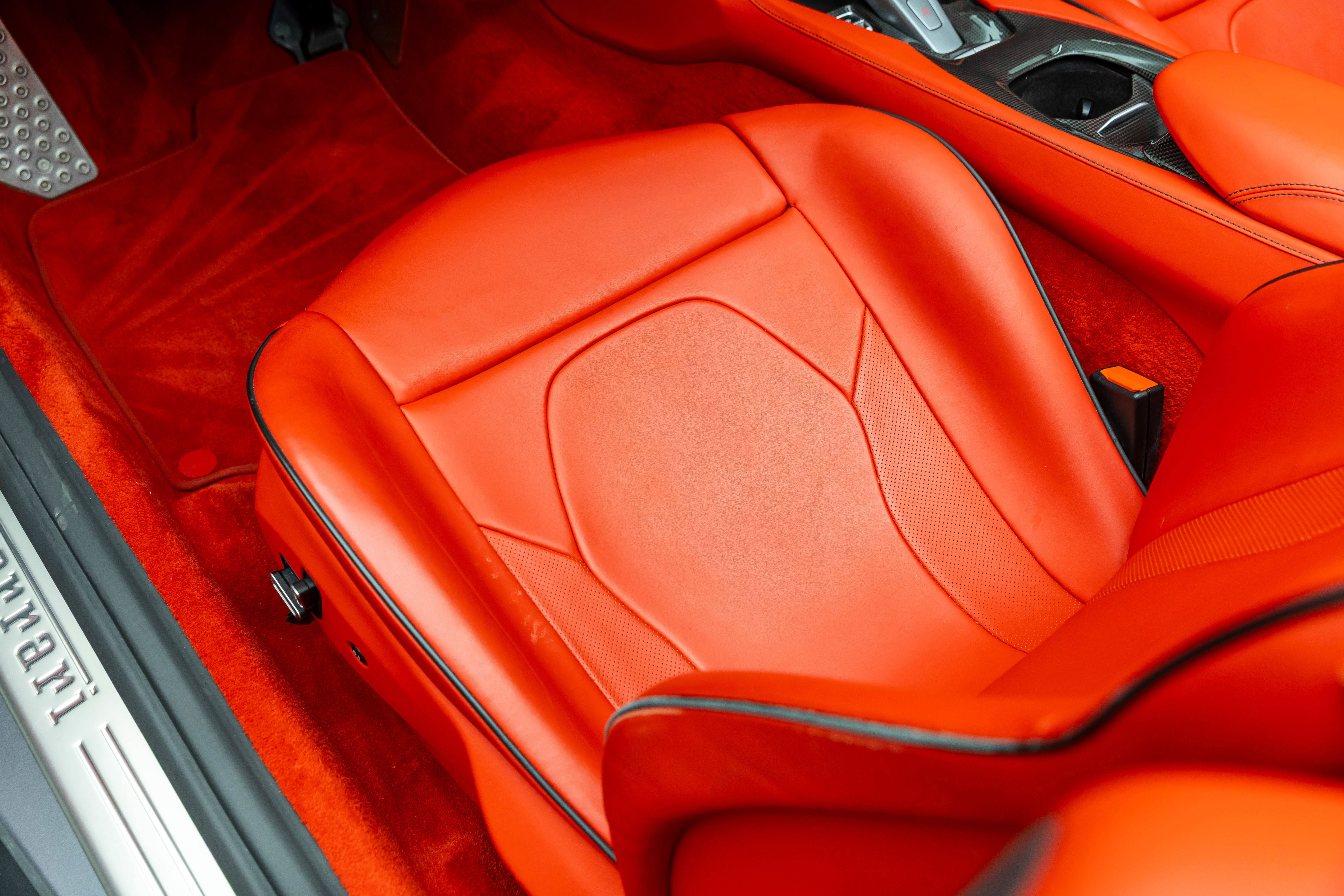 Certified 2019 Ferrari Portofino RWD image 20