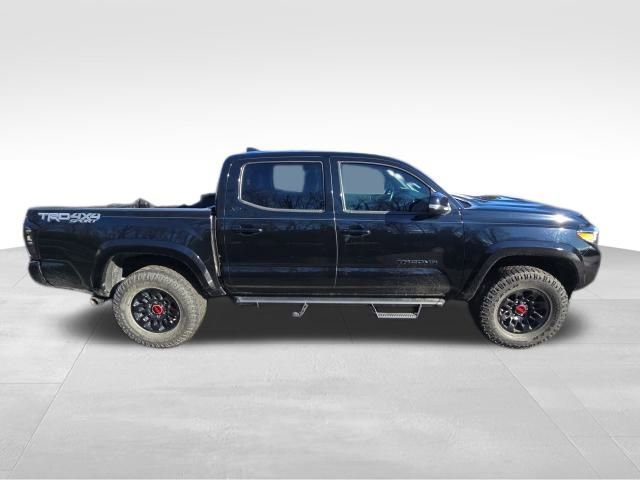 Used 2022 Toyota Tacoma TRD Sport w/ TRD Premium Sport Package image 6